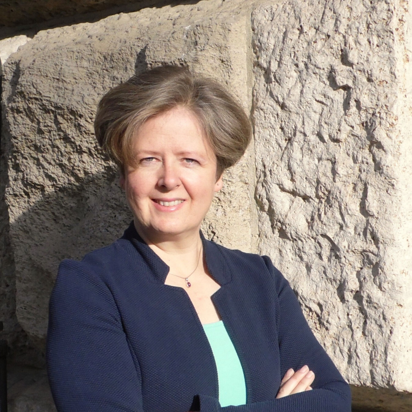 Claudia Marcovic – Connected to English